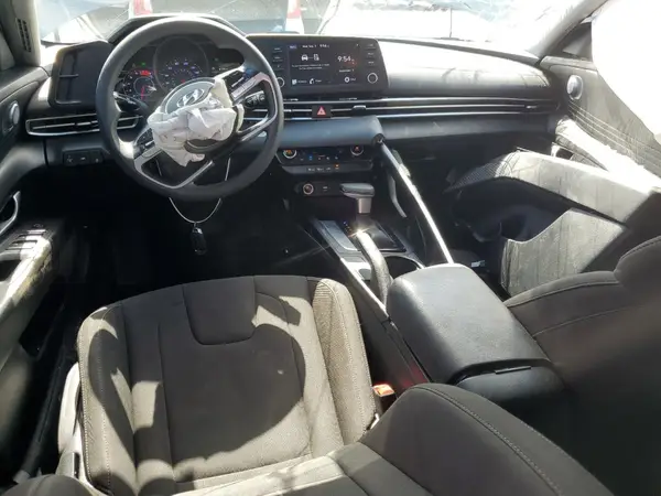 KMHLM4AG2PU415582 2023 HYUNDAI ELANTRA - Image 8
