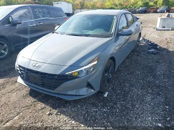 KMHLM4AG2PU417705 2023 HYUNDAI ELANTRA - Image 2
