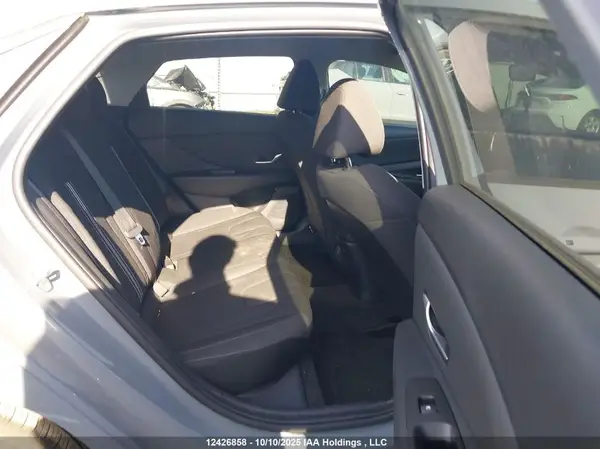 KMHLM4AG2PU417705 2023 HYUNDAI ELANTRA - Image 8