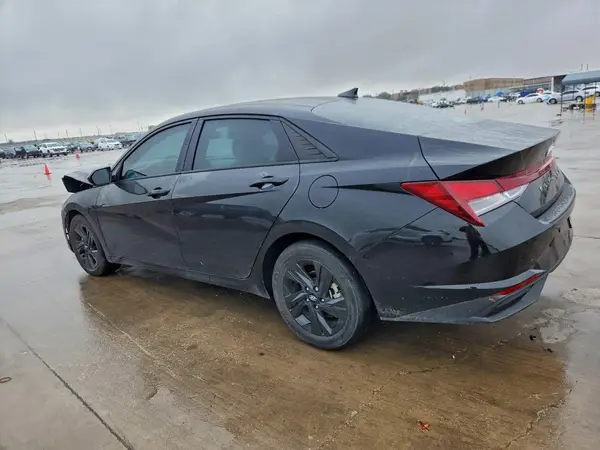 KMHLM4AG2PU421155 2023 HYUNDAI ELANTRA - Image 2