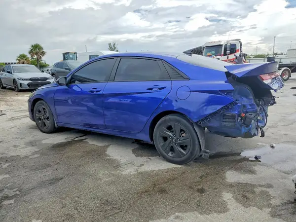 KMHLM4AG2PU424024 2023 HYUNDAI ELANTRA - Image 2