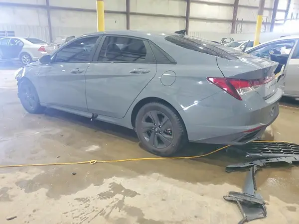 KMHLM4AG2PU439851 2023 HYUNDAI ELANTRA - Image 2