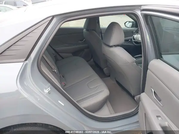 KMHLM4AG2PU444046 2023 HYUNDAI ELANTRA - Image 8