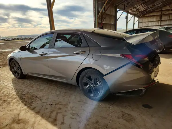 KMHLM4AG2PU446945 2023 HYUNDAI ELANTRA - Image 2