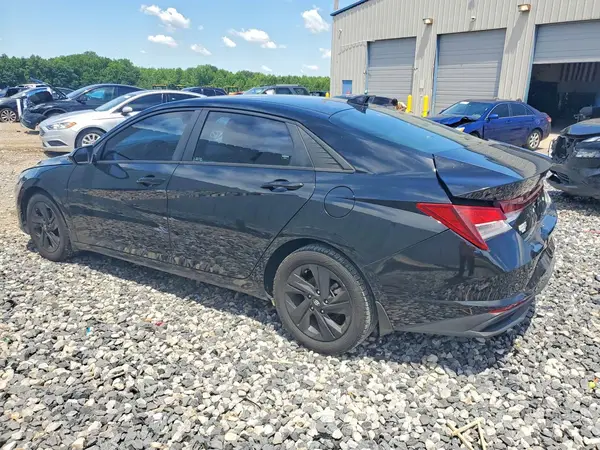 KMHLM4AG2PU462725 2023 HYUNDAI ELANTRA - Image 2