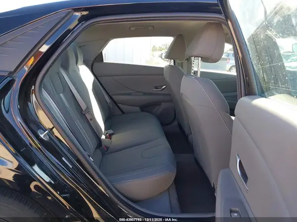 KMHLM4AG2PU467066 2023 HYUNDAI ELANTRA - Image 8
