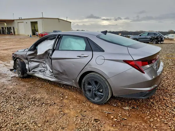 KMHLM4AG2PU469805 2023 HYUNDAI ELANTRA - Image 2