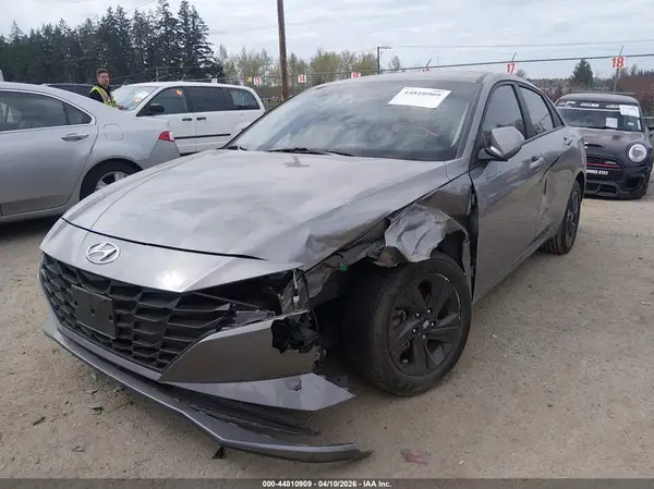 KMHLM4AG2PU471361 2023 HYUNDAI ELANTRA - Image 2