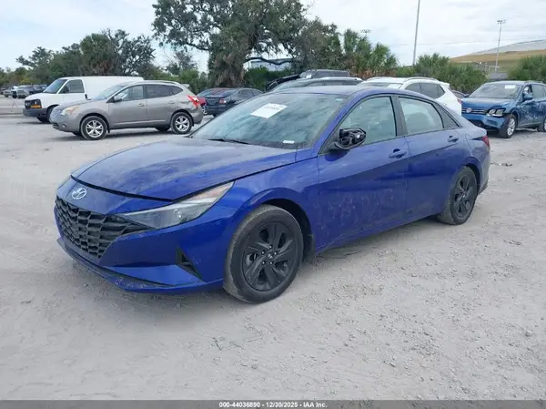 KMHLM4AG2PU486460 2023 HYUNDAI ELANTRA - Image 2