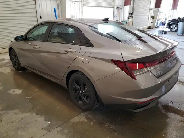 KMHLM4AG2PU499807 2023 HYUNDAI ELANTRA - Image 2
