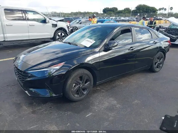KMHLM4AG2PU502236 2023 HYUNDAI ELANTRA - Image 2