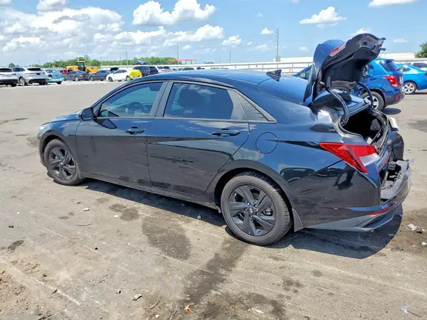 KMHLM4AG2PU503841 2023 HYUNDAI ELANTRA - Image 2