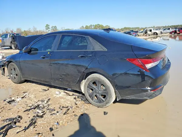 KMHLM4AG2PU520624 2023 HYUNDAI ELANTRA - Image 2