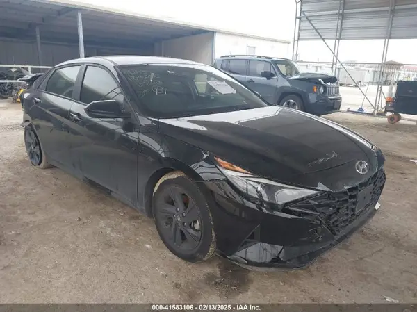 KMHLM4AG2PU537018 2023 HYUNDAI ELANTRA - Image 1