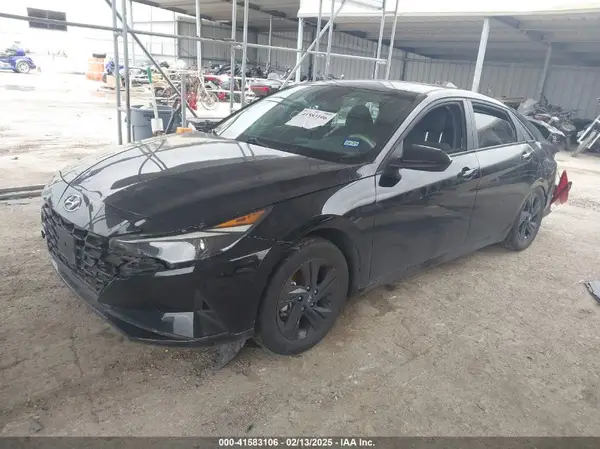 KMHLM4AG2PU537018 2023 HYUNDAI ELANTRA - Image 2