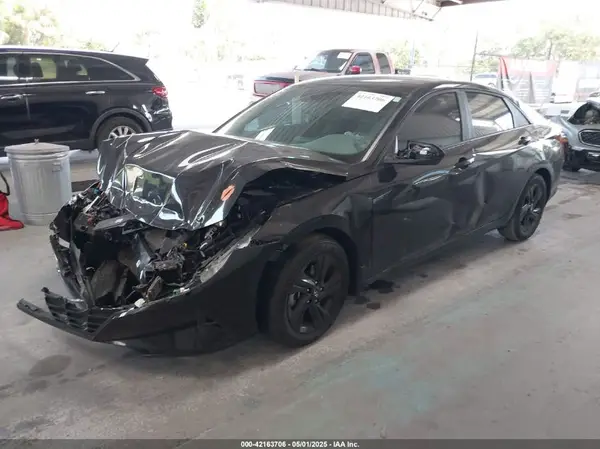 KMHLM4AG2PU539271 2023 HYUNDAI ELANTRA - Image 2