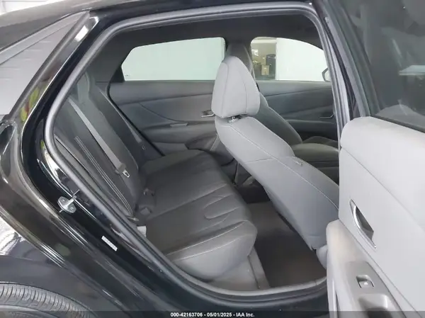 KMHLM4AG2PU539271 2023 HYUNDAI ELANTRA - Image 8