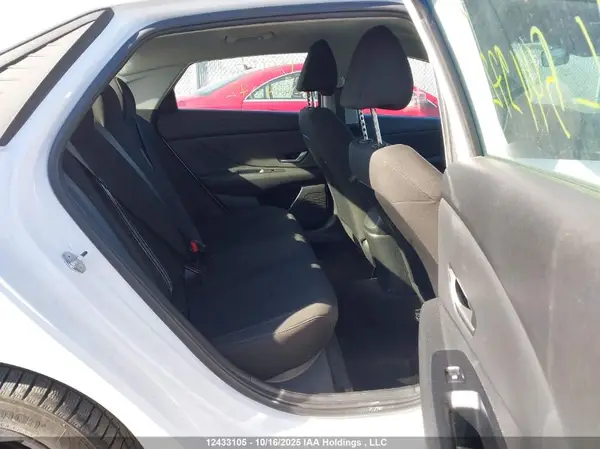 KMHLM4AG2PU544972 2023 HYUNDAI ELANTRA - Image 8