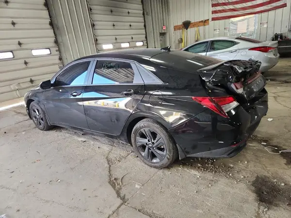 KMHLM4AG2PU550805 2023 HYUNDAI ELANTRA - Image 2