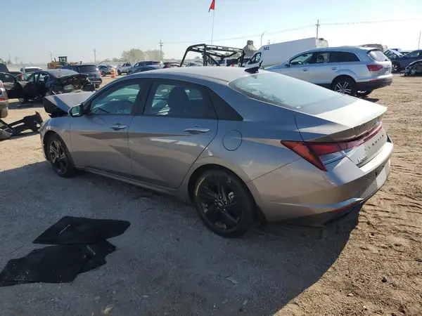 KMHLM4AG2PU563702 2023 HYUNDAI ELANTRA - Image 2