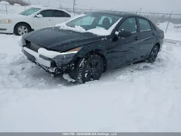 KMHLM4AG2PU564767 2023 HYUNDAI ELANTRA - Image 2