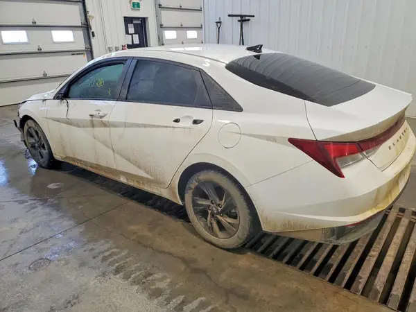 KMHLM4AG2PU579527 2023 HYUNDAI ELANTRA - Image 2