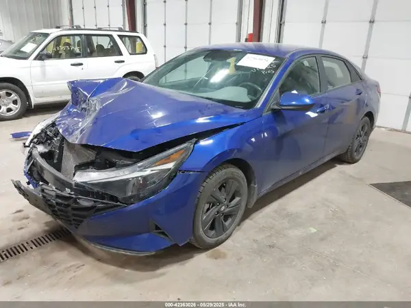 KMHLM4AG2PU593282 2023 HYUNDAI ELANTRA - Image 2
