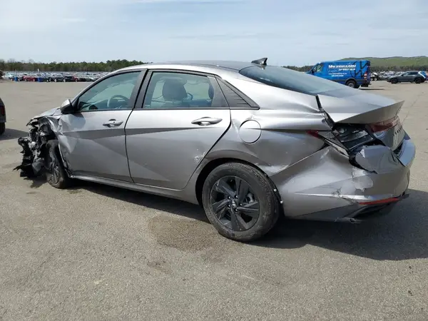 KMHLM4AG2PU602143 2023 HYUNDAI ELANTRA - Image 2