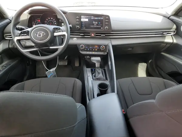 KMHLM4AG2PU605432 2023 HYUNDAI ELANTRA - Image 8