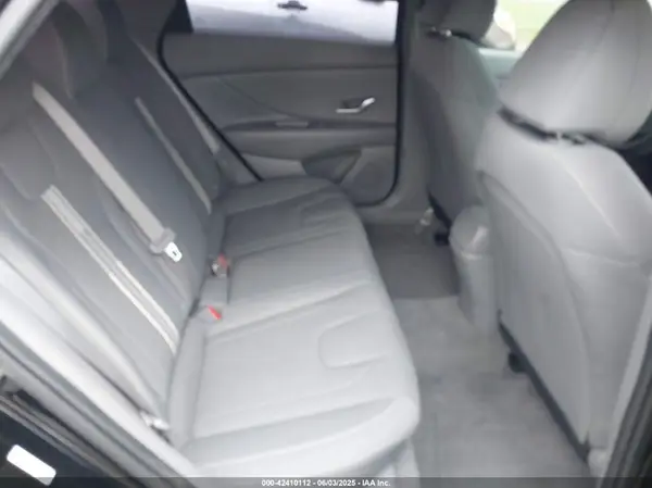 KMHLM4AG2PU606810 2023 HYUNDAI ELANTRA - Image 8
