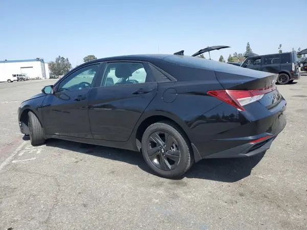 KMHLM4AG2PU609853 2023 HYUNDAI ELANTRA - Image 2