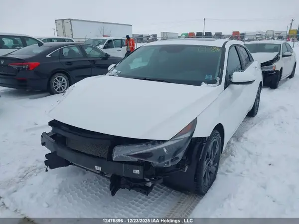 KMHLM4AG2PU613319 2023 HYUNDAI ELANTRA - Image 2