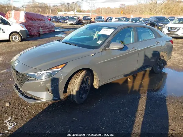 KMHLM4AG2PU618049 2023 HYUNDAI ELANTRA - Image 2