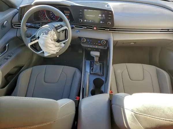 KMHLM4AG2PU624045 2023 HYUNDAI ELANTRA - Image 8