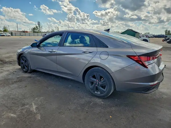 KMHLM4AG2PU626250 2023 HYUNDAI ELANTRA - Image 2
