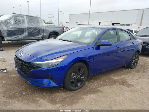 KMHLM4AG2PU626328 2023 HYUNDAI ELANTRA - Image 2