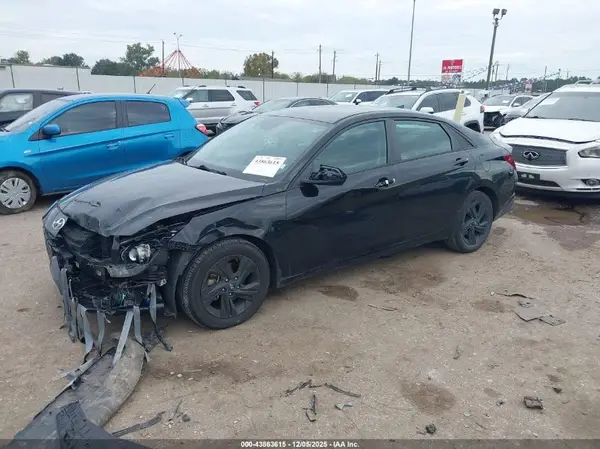 KMHLM4AG3MU065083 2021 HYUNDAI ELANTRA - Image 2