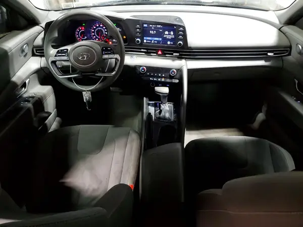 KMHLM4AG3MU069375 2021 HYUNDAI ELANTRA - Image 8