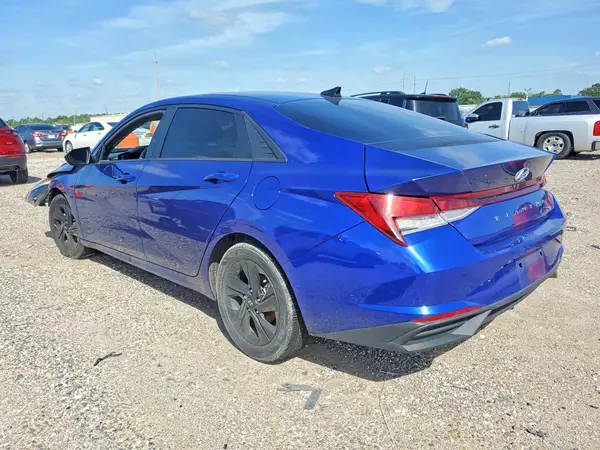 KMHLM4AG3MU069733 2021 HYUNDAI ELANTRA - Image 2