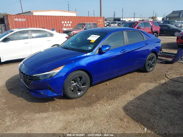 KMHLM4AG3MU070123 2021 HYUNDAI ELANTRA - Image 2