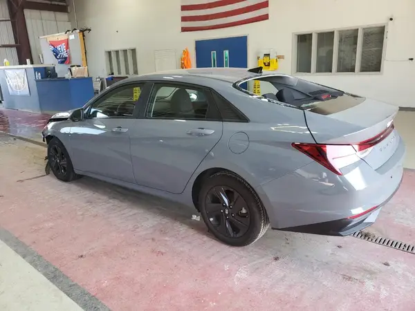 KMHLM4AG3MU071384 2021 HYUNDAI ELANTRA - Image 2