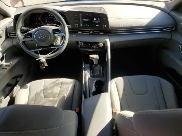 KMHLM4AG3MU072843 2021 HYUNDAI ELANTRA - Image 8