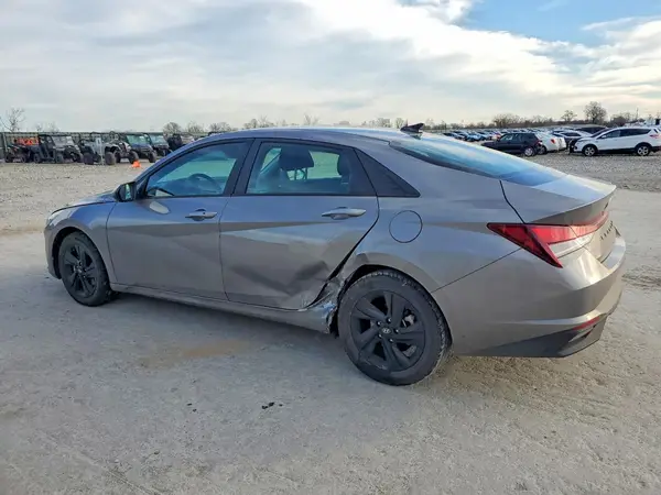 KMHLM4AG3MU121684 2021 HYUNDAI ELANTRA - Image 2