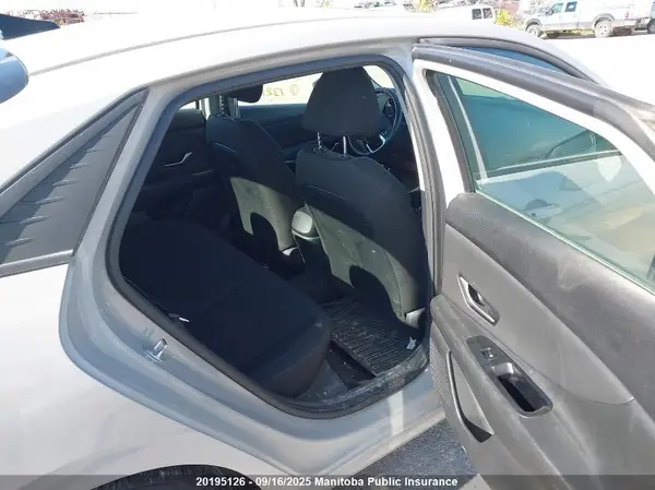KMHLM4AG3MU132118 2021 HYUNDAI ELANTRA - Image 8