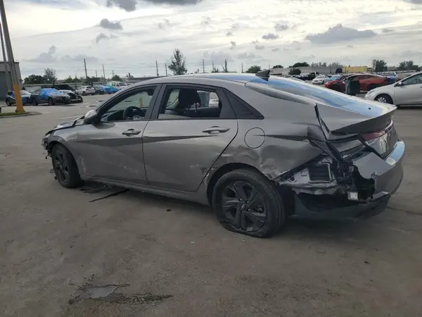 KMHLM4AG3MU140283 2021 HYUNDAI ELANTRA - Image 2