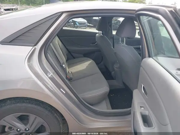 KMHLM4AG3MU146181 2021 HYUNDAI ELANTRA - Image 8
