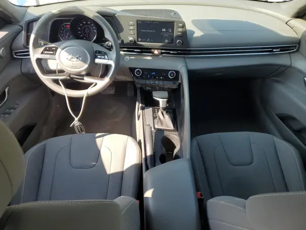 KMHLM4AG3MU147069 2021 HYUNDAI ELANTRA - Image 8