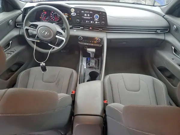 KMHLM4AG3MU156502 2021 HYUNDAI ELANTRA - Image 8