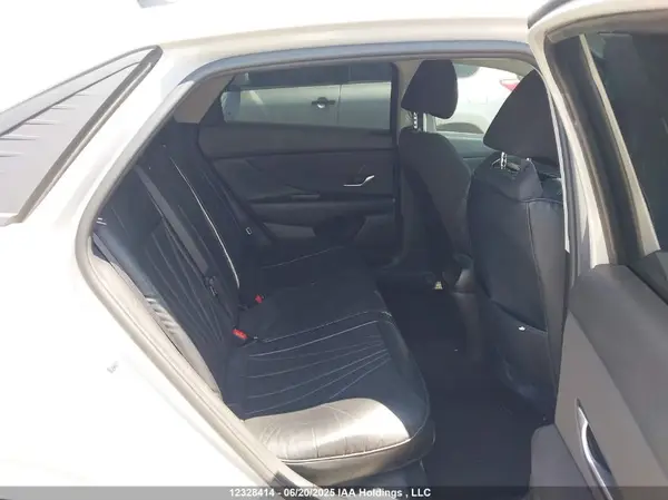 KMHLM4AG3MU164583 2021 HYUNDAI ELANTRA - Image 8