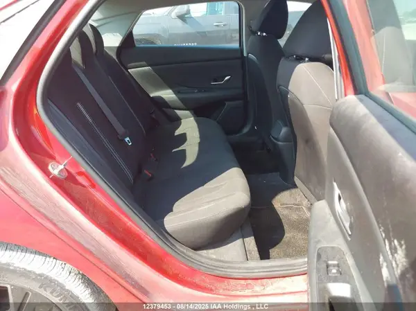 KMHLM4AG3NU215050 2022 HYUNDAI ELANTRA - Image 8